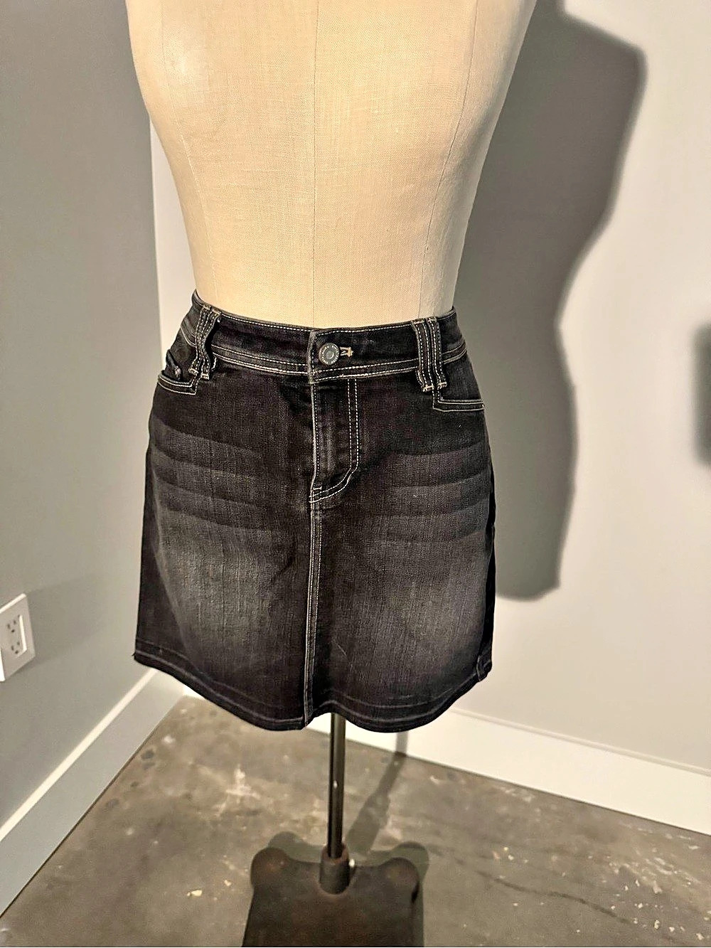 White House Black Market Women's Denim Jean Skirt Black Size 8